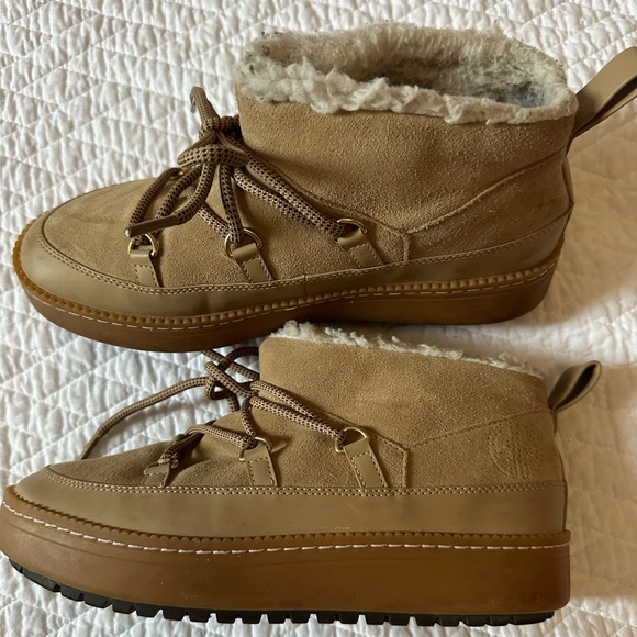 Boots - Picture 7 of 15